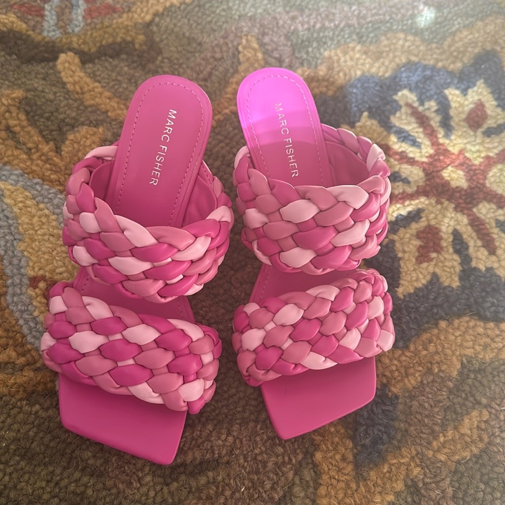 Marc fisher pink sandals sz 8